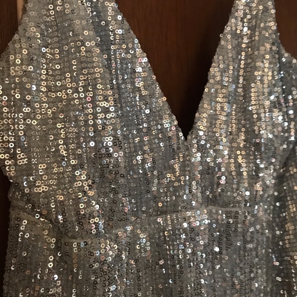 Silver Windsor specialty prom dress, size L - Picture 5 of 5